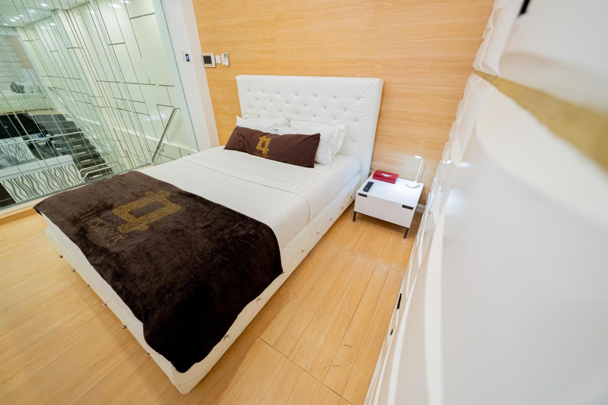 ลุคส์ ลอฟต์ โฮเต็ล แอนด์ เรสซิเดนซ์ Hotel Batangas ภายนอก รูปภาพ