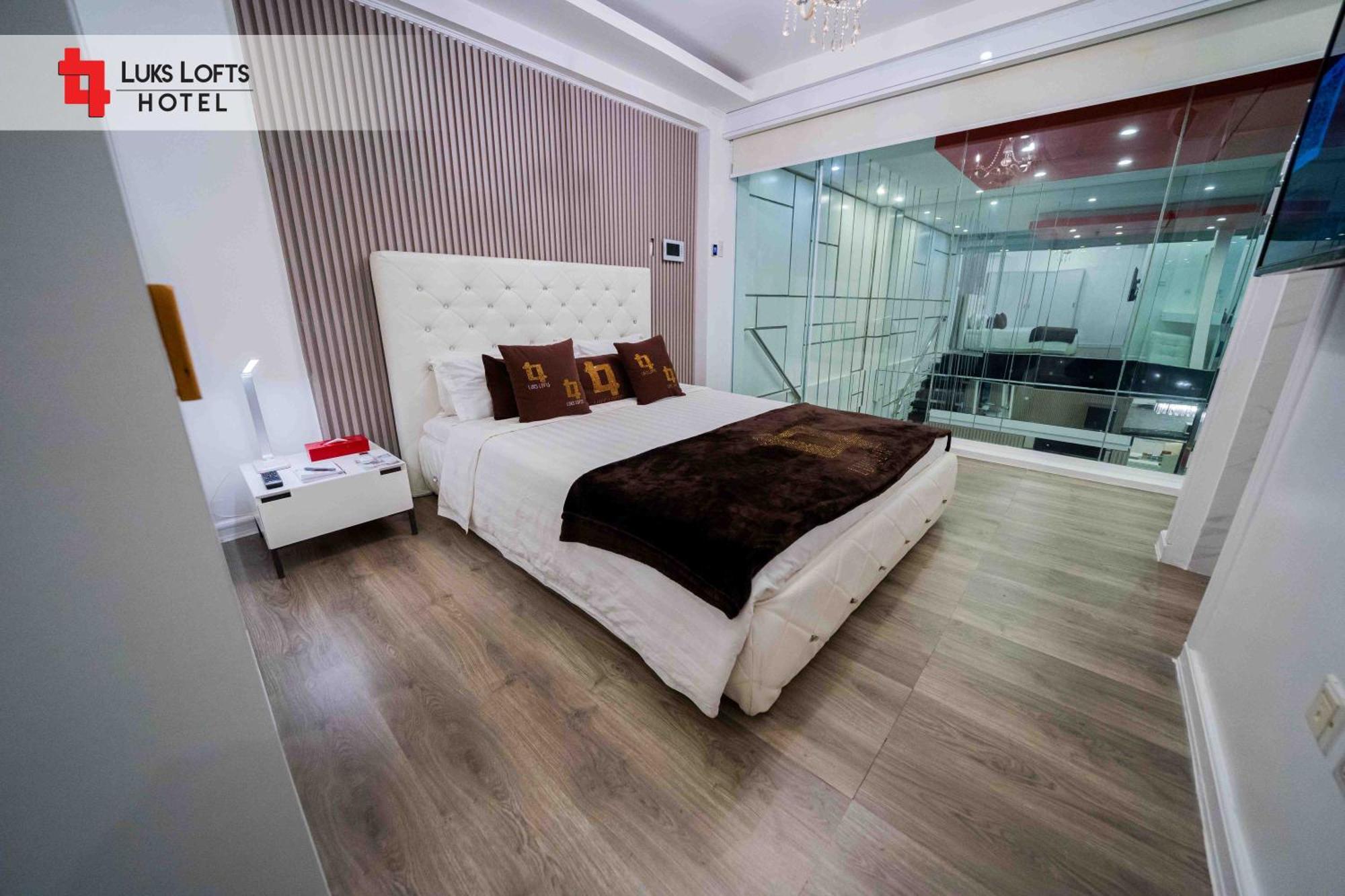 ลุคส์ ลอฟต์ โฮเต็ล แอนด์ เรสซิเดนซ์ Hotel Batangas ภายนอก รูปภาพ