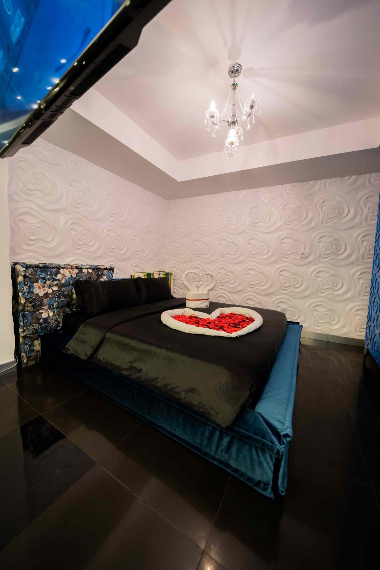 ลุคส์ ลอฟต์ โฮเต็ล แอนด์ เรสซิเดนซ์ Hotel Batangas ภายนอก รูปภาพ