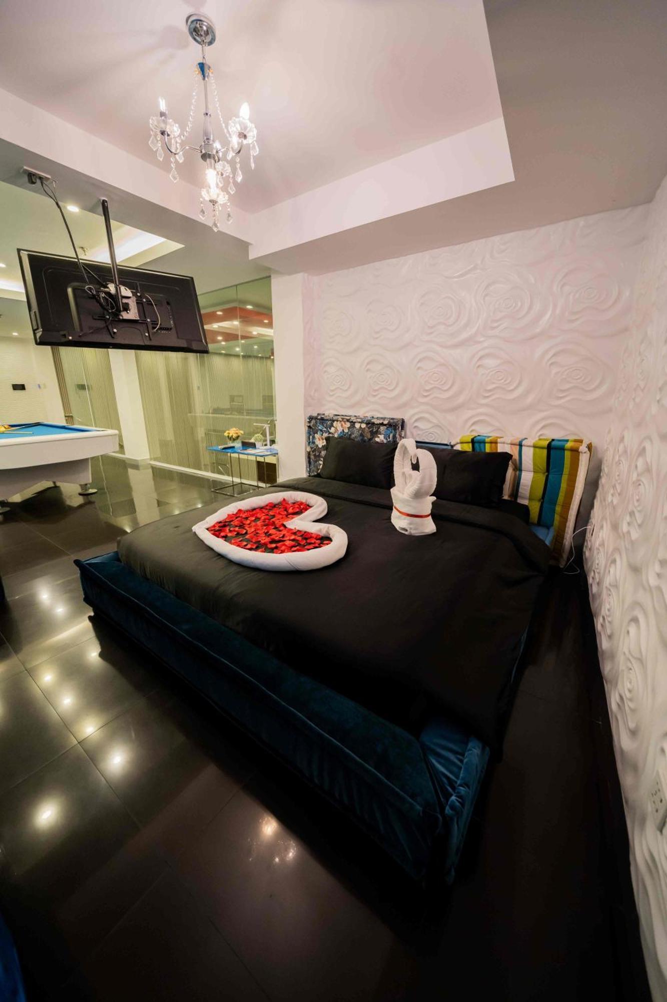 ลุคส์ ลอฟต์ โฮเต็ล แอนด์ เรสซิเดนซ์ Hotel Batangas ภายนอก รูปภาพ