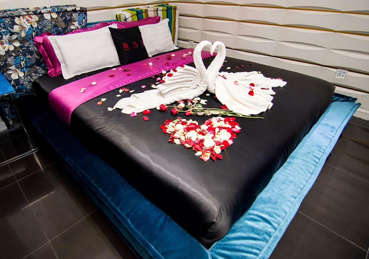 ลุคส์ ลอฟต์ โฮเต็ล แอนด์ เรสซิเดนซ์ Hotel Batangas ภายนอก รูปภาพ